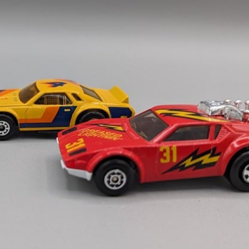 Hot Wheels Lot of 2 Superfast Cars